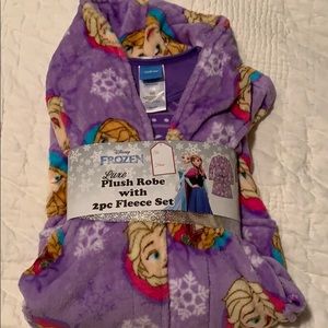 Frozen robe and PJ set